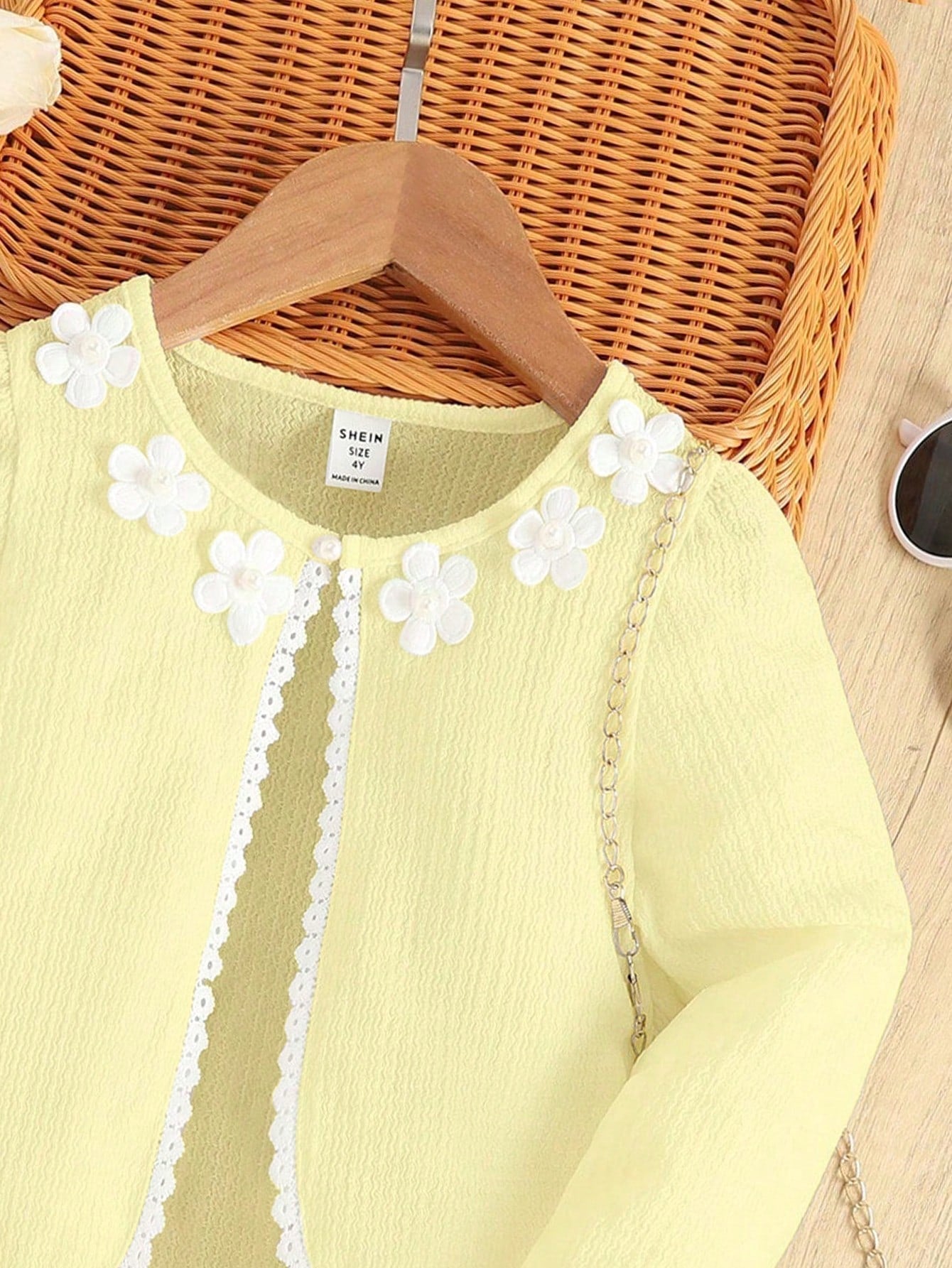 SHEIN Young Girl 3D Flower Decoration Color Block Long Sleeve Jacket for a Stylish Look
