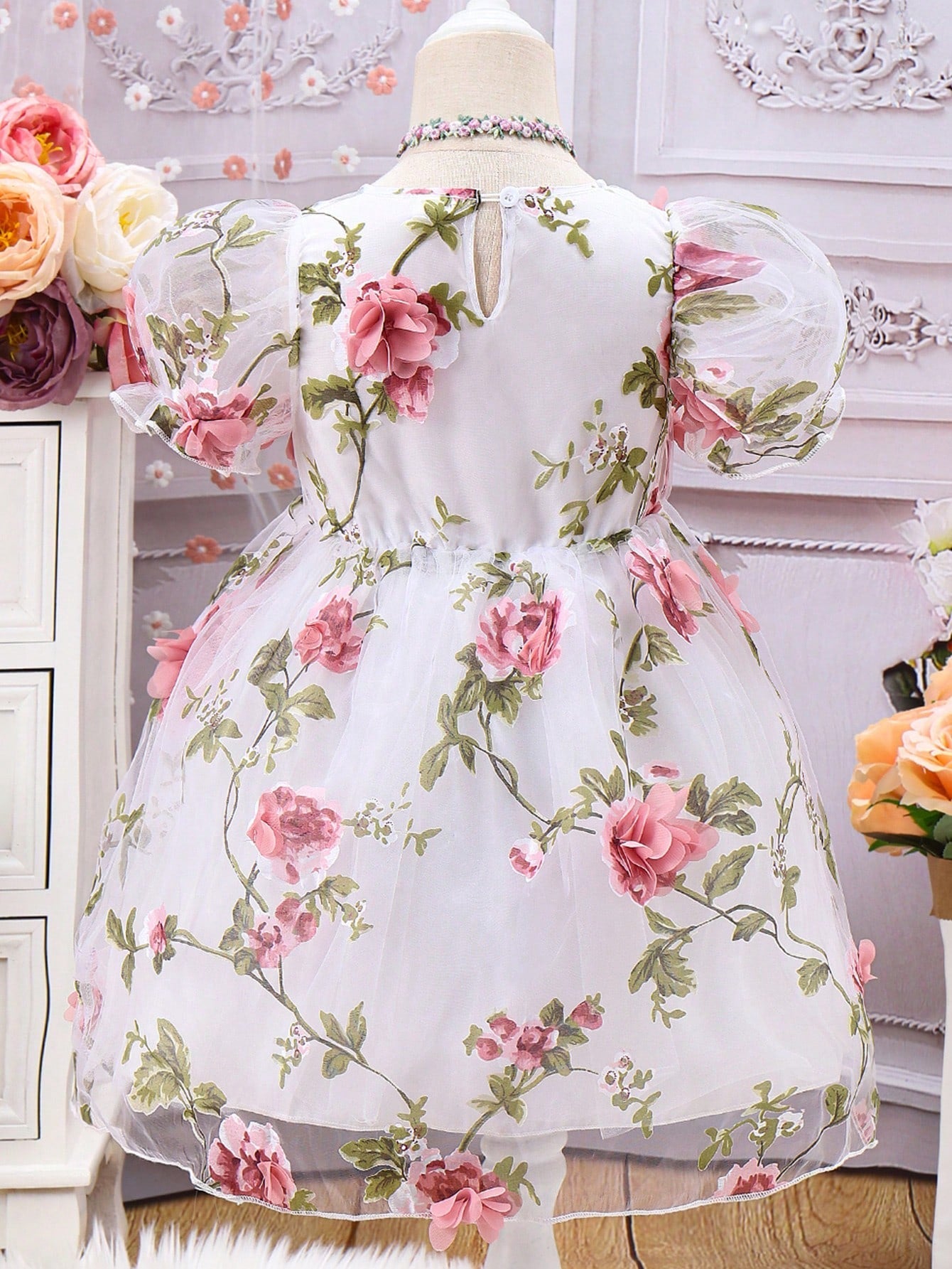 SHEIN Kids CHARMNG Young Girl'S Floral Print Short Puffy Sleeve Elegant & Romantic Spring/Summer Vacation/Evening/Picnic/Wedding Lawn Party Dress