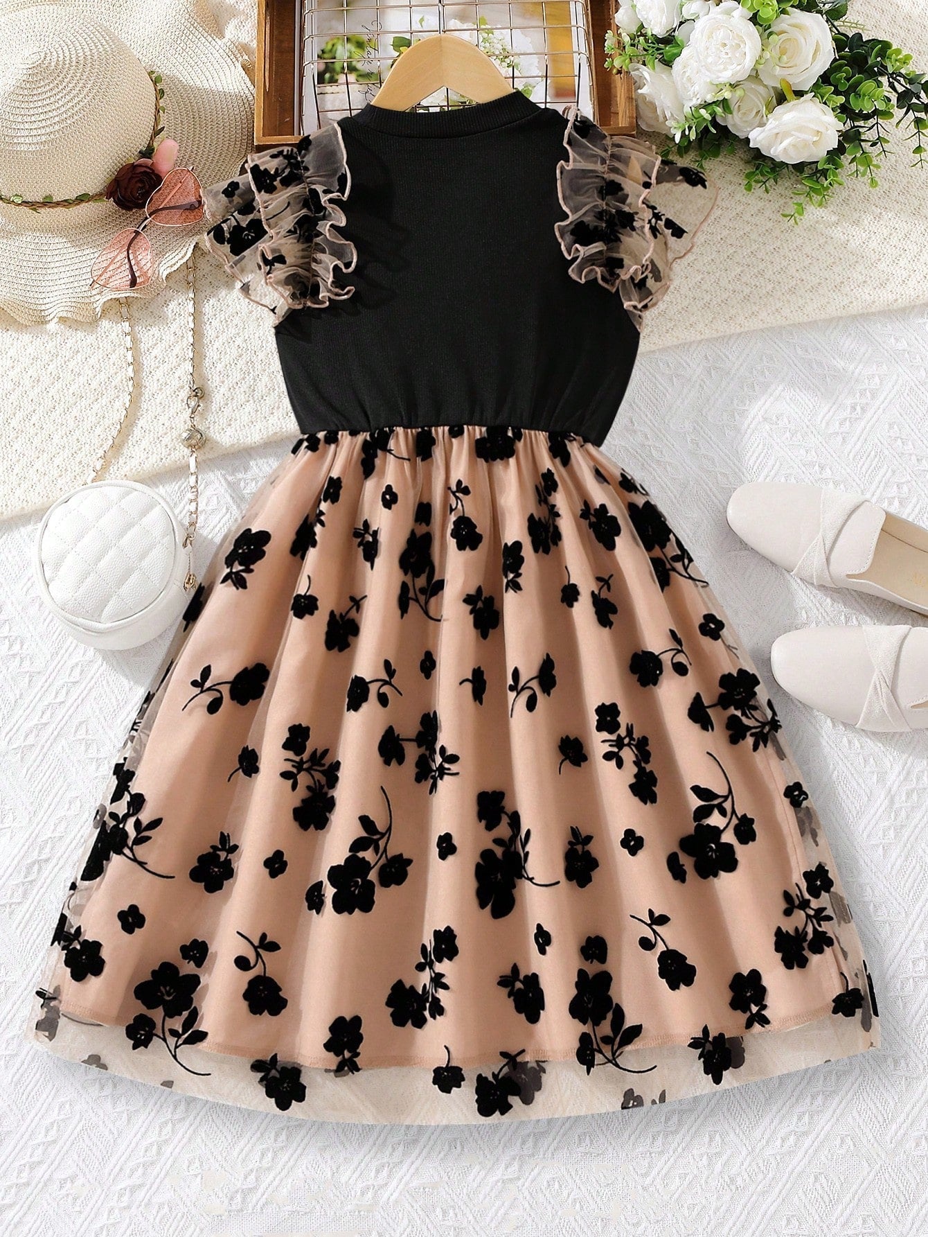 SHEIN Kids EVRYDAY Tween Girl Floral Print Contrast Mesh Ruffle Trim Dress