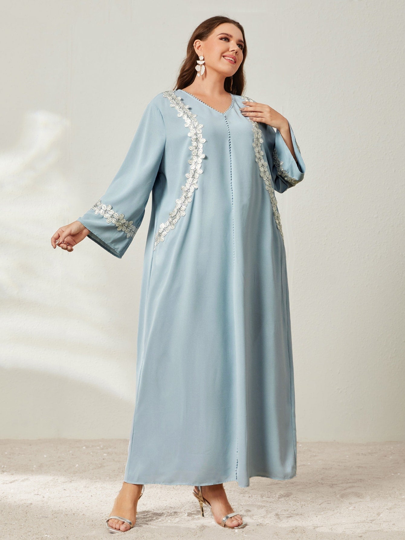 SHEIN Najma plus Appliques V-Neck Tunic Dress