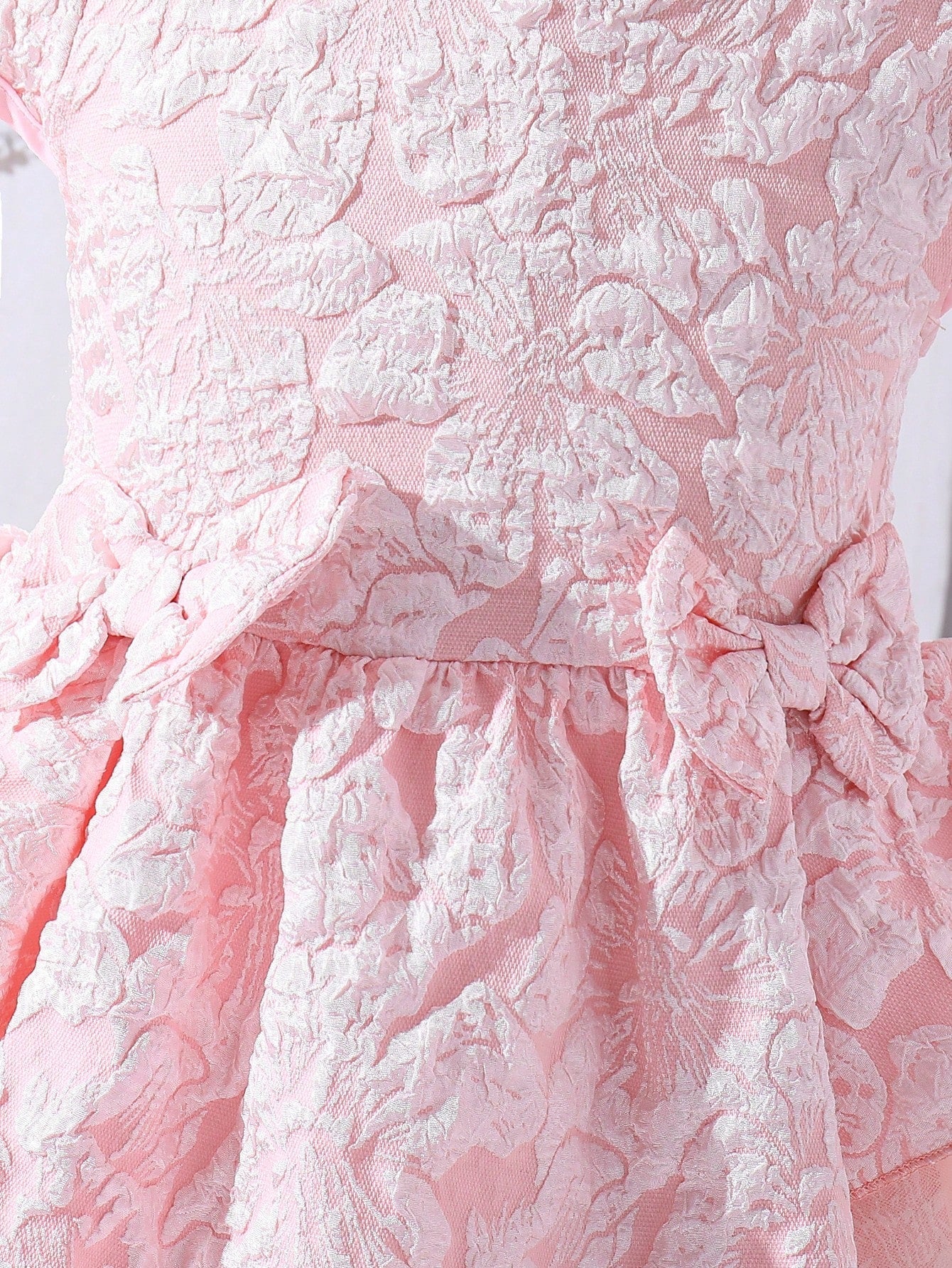 SHEIN Kids CHARMNG Little Girls' Jacquard Mesh Dress with Bow Decoration on the Hem