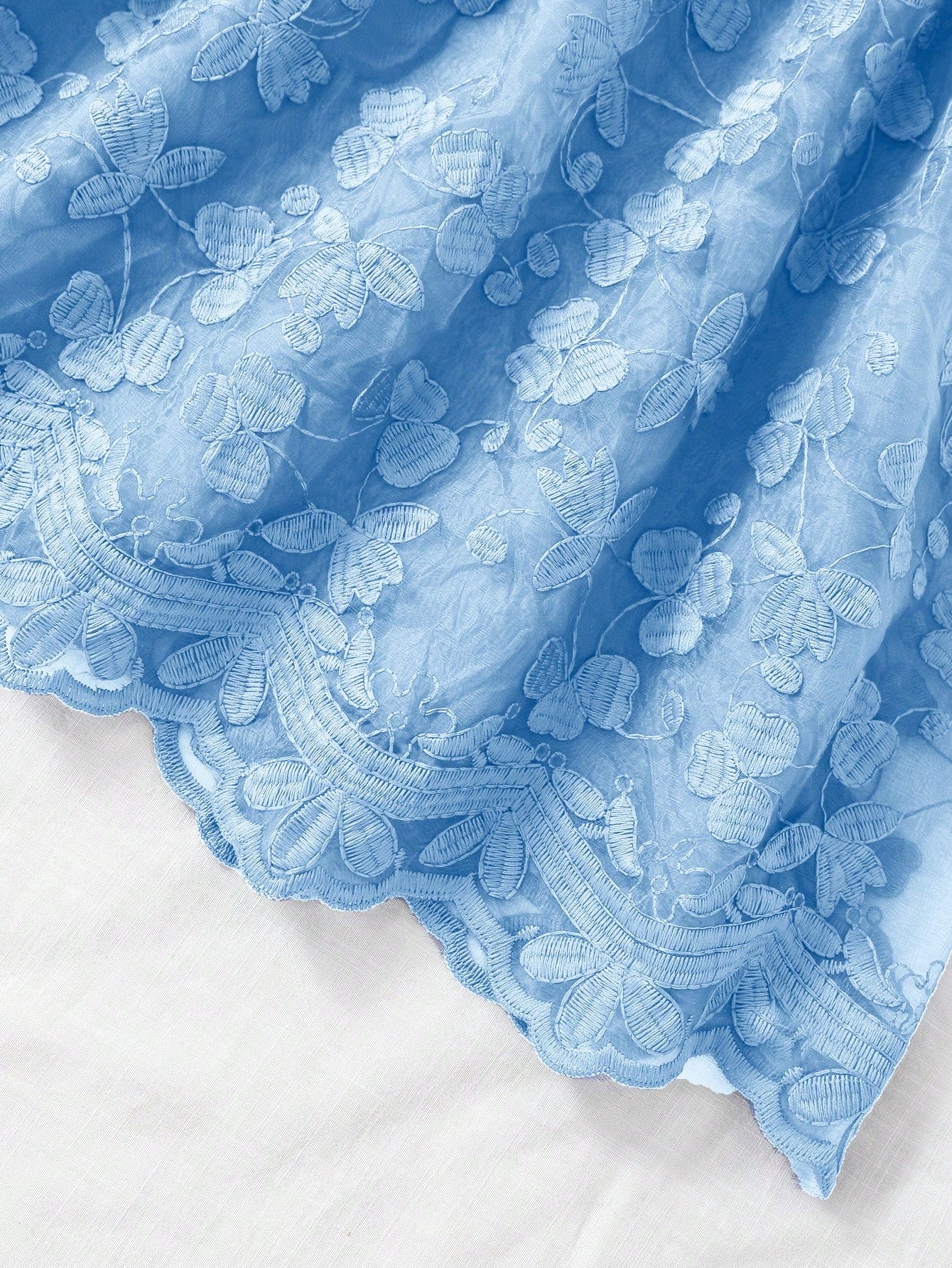 SHEIN Kids CHARMNG Young Girl Shamrock Embroidery Contrast Lace Scallop Trim Dress
