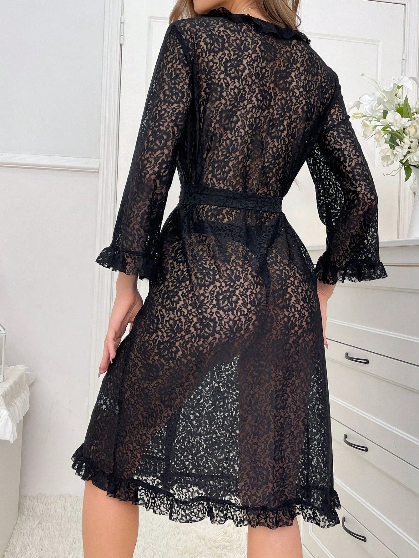 Women'S Lace Trimmed Belted Robe