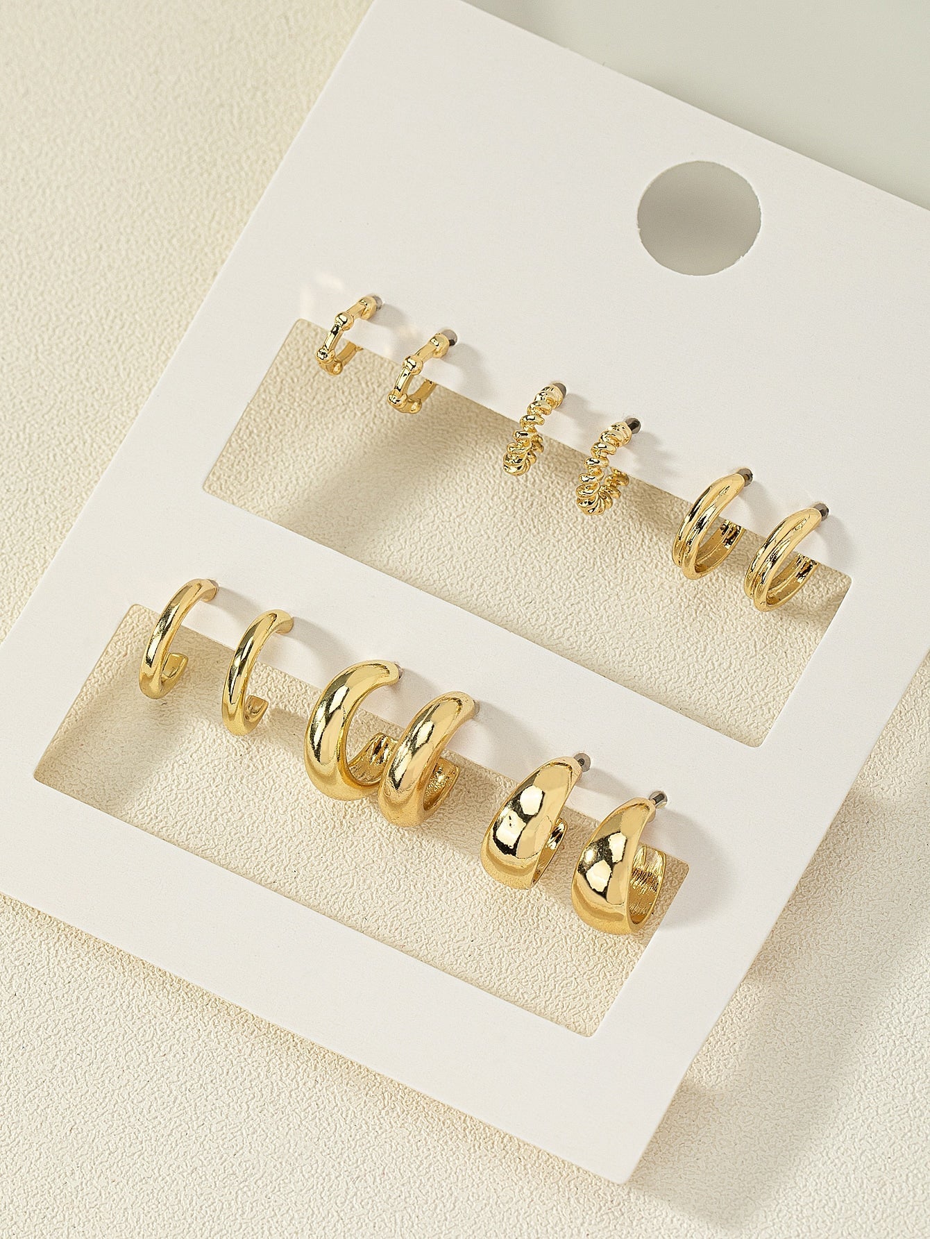 1 Set of 6 Pairs Fashionable Zinc Alloy Gold-Plated Metal Textured Large C Design Hoop Earrings Minimalist Style Simple Ear Jewelry Suitable for Women'S Daily Wear