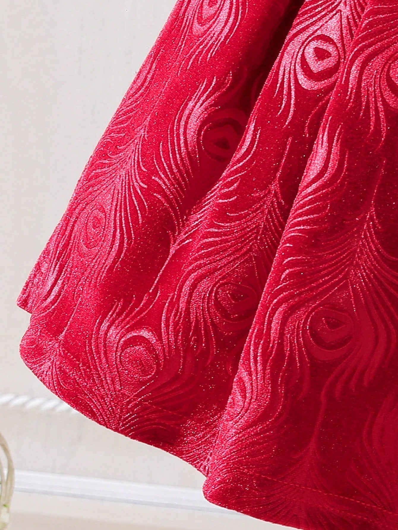 SHEIN Kids CHARMNG Girls' Velvet Gorgeous Feather Print Dress