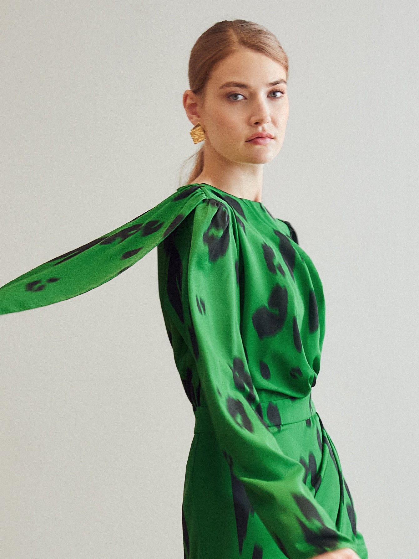 MOTF PREMIUM ASYMMETRICAL LEOPARD PRINT DRESS