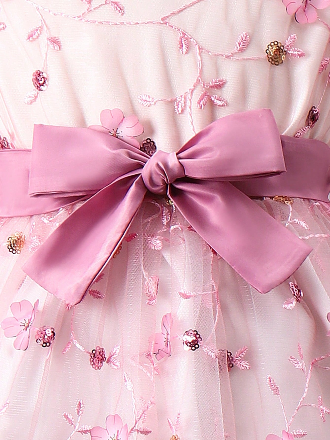 SHEIN Kids Qtfun Young Girl Cute and Romantic Puff Short-Sleeved Floral Embroidery Mesh Belt Dress, Spring and Autumn