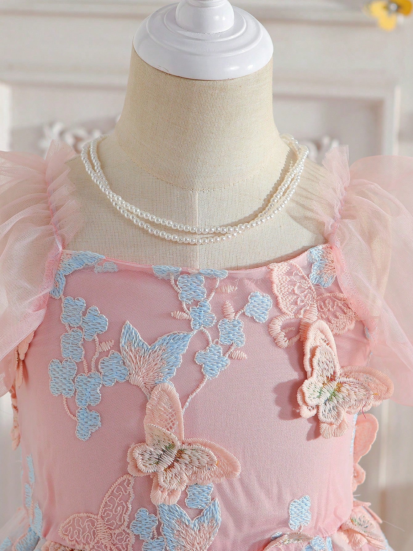SHEIN Kids CHARMNG New Style Romantic & Gorgeous Puff Sleeves Butterfly Embroidered Lace 3D Flower Mesh Princess Dress for Young Girls