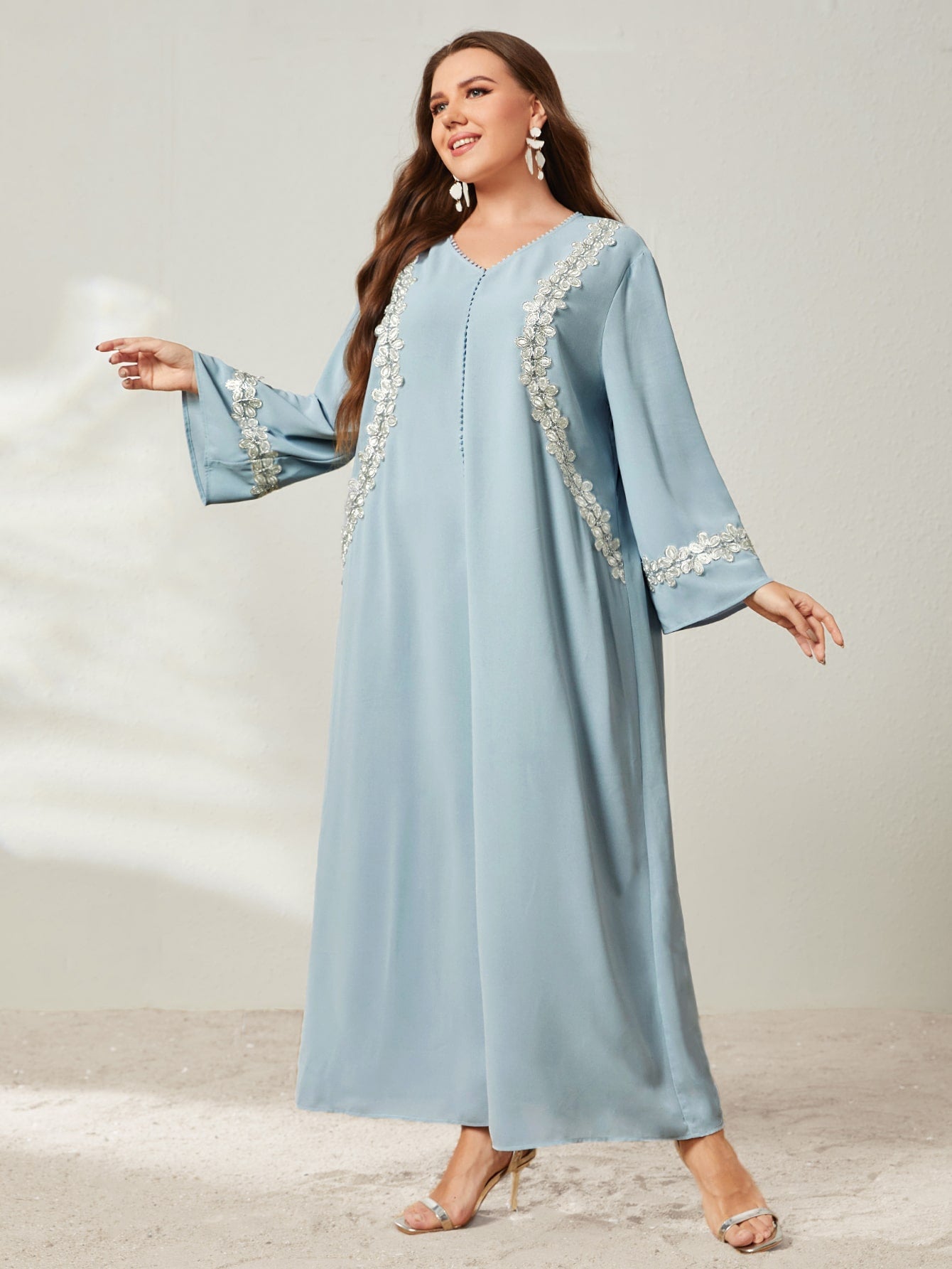 SHEIN Najma plus Appliques V-Neck Tunic Dress