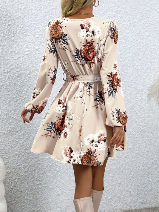 Women'S V-Neck Allover Printed Belted Dress
