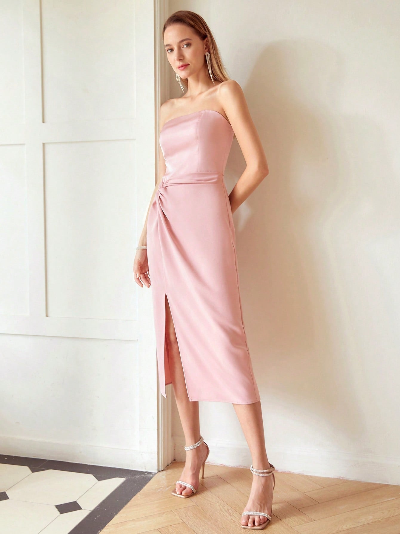 MOTF PREMIUM STRAPLESS SIDE TWIST DRESS