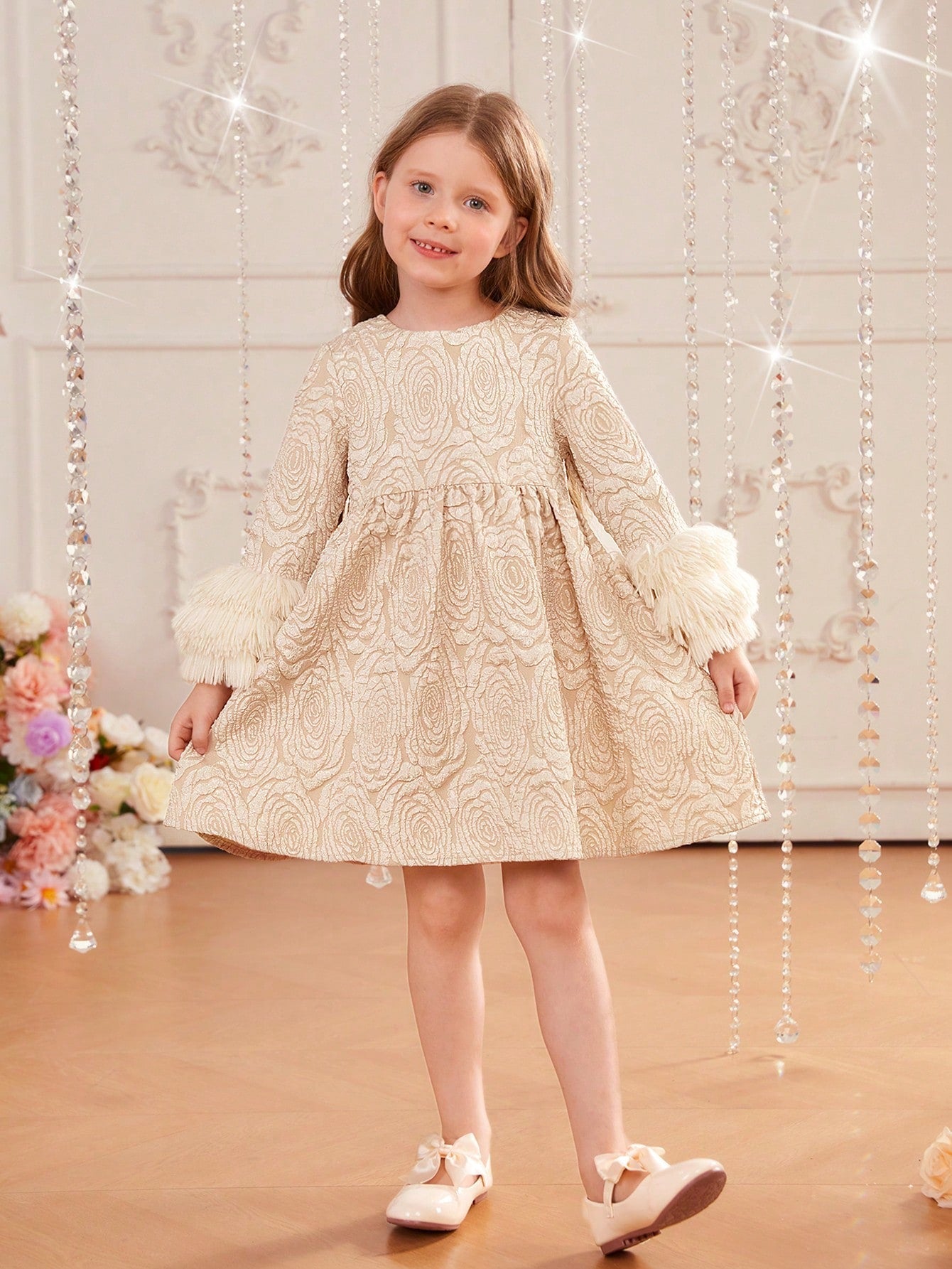 SHEIN Young Girl'S Slim Fit, Romantic and Elegant Fabric Patchwork round Neck, Head to Wear Furry Cuffs Dress
