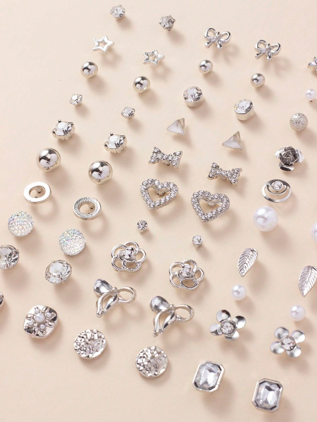 30Pairs/Set Fashion Zinc Alloy Rhinestone Heart & Faux Pearl Stud Earrings for Women for Ear Decoration
