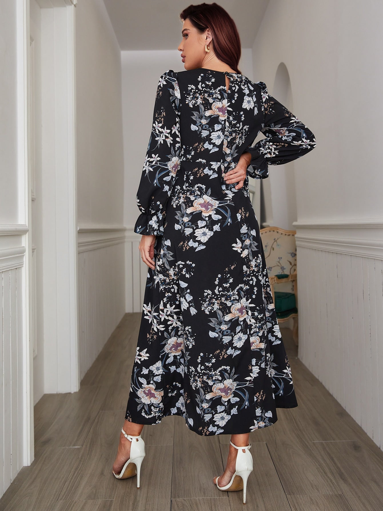 SHEIN Mulvari Floral Print Flounce Sleeve Keyhole Back Dress