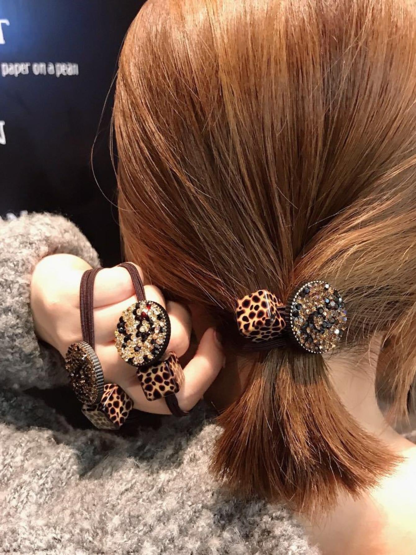 3Pcs/Set Women'S Vintage Leopard Patterns Square Hair Tie, Simple and Fashionable Hair Ties, Suitable for Daily Wear, Office or Home Use. Perfect Gift for Autumn and Winter.