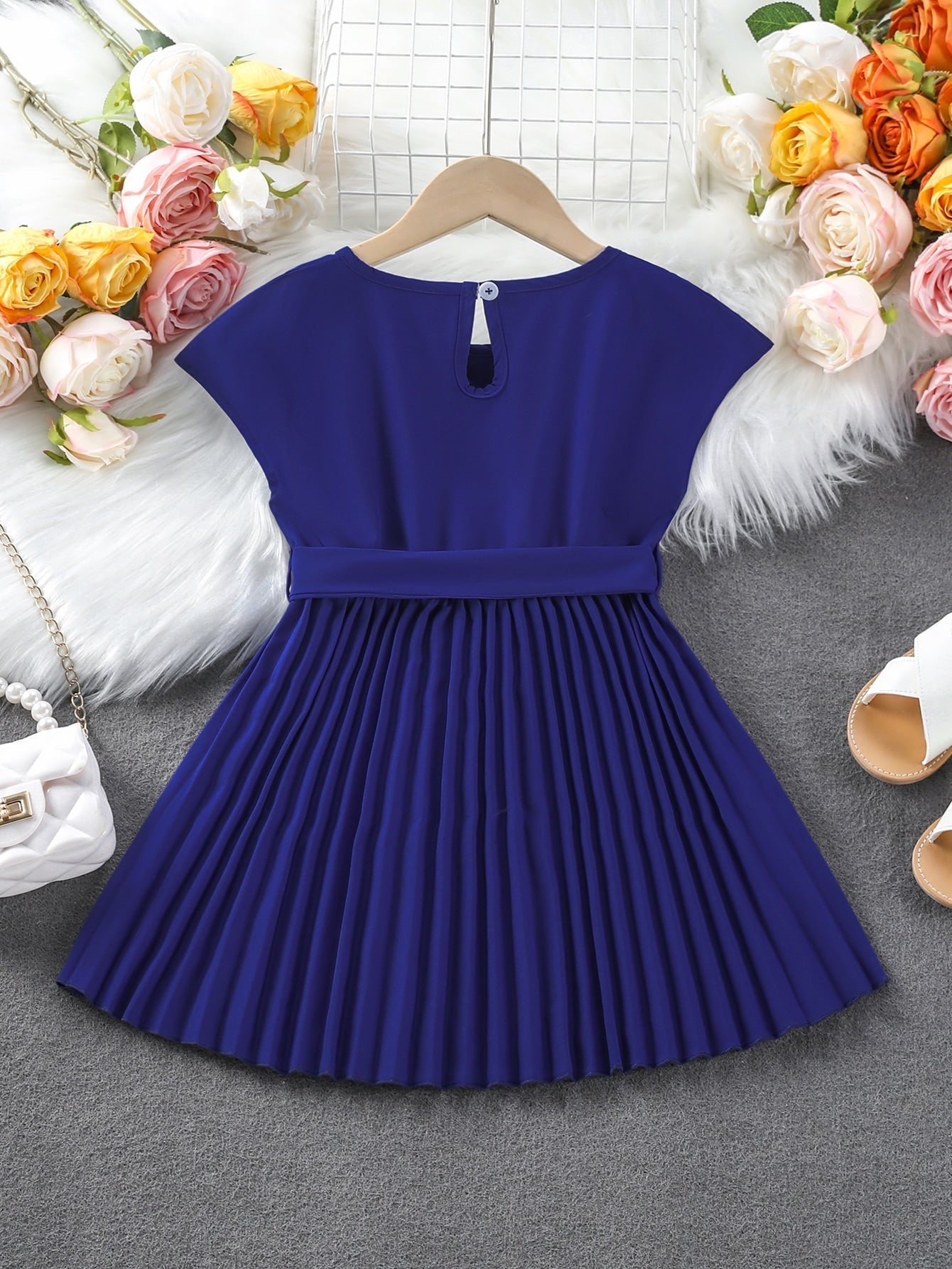 SHEIN Kids EVRYDAY Toddler Girls Pleated Hem Belted Dress