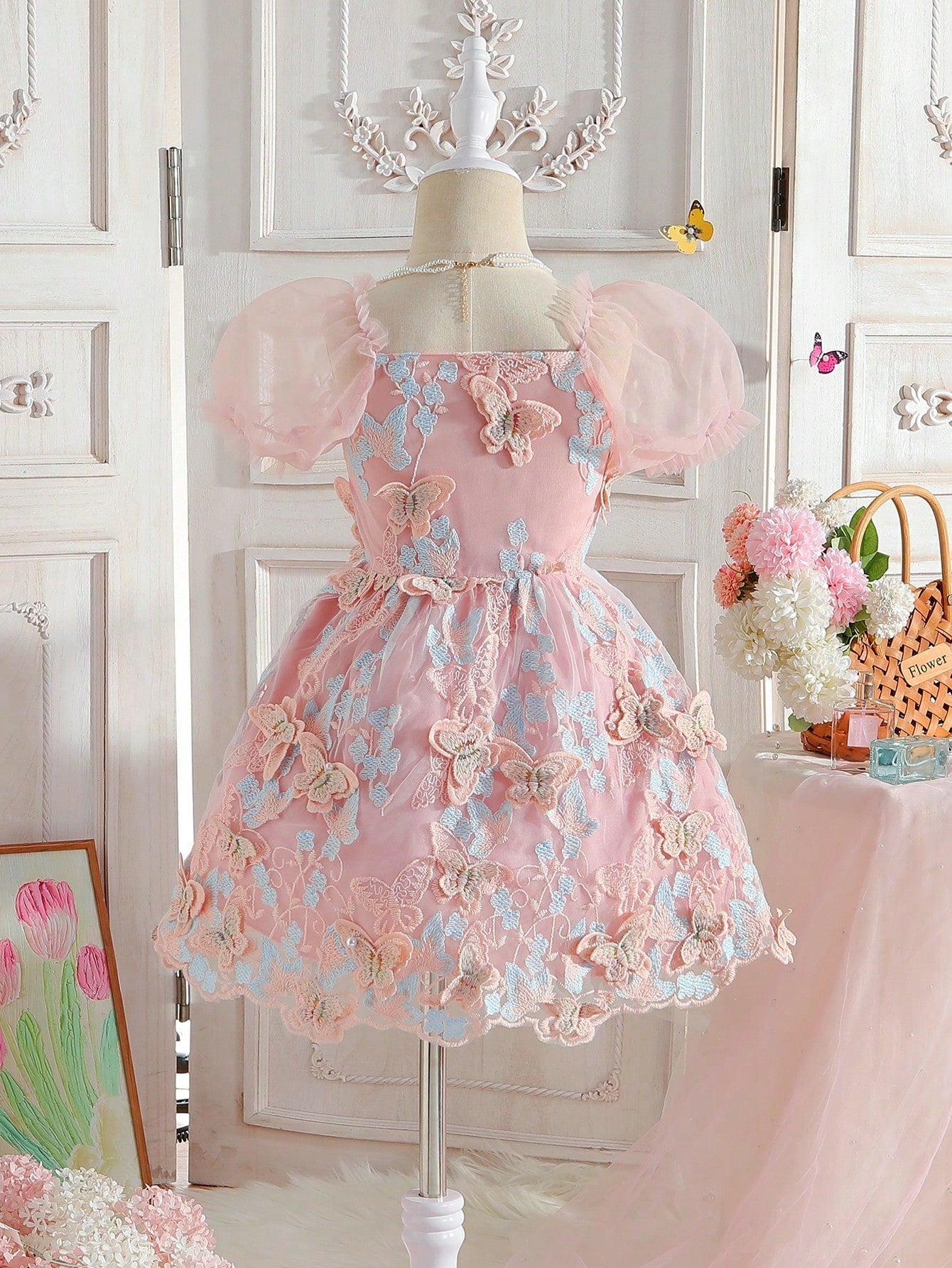 SHEIN Kids CHARMNG New Style Romantic & Gorgeous Puff Sleeves Butterfly Embroidered Lace 3D Flower Mesh Princess Dress for Young Girls