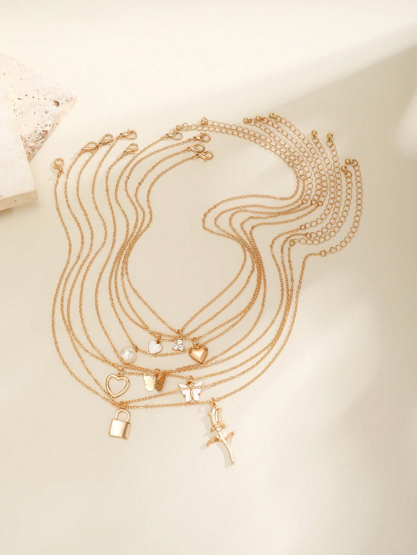 9Pcs Vintage Fashionable Heart Shaped Pearl & Butterfly & Flower & Multi-Element Pendant Charm Necklace Set for Women, Daily Party Jewelry Gift
