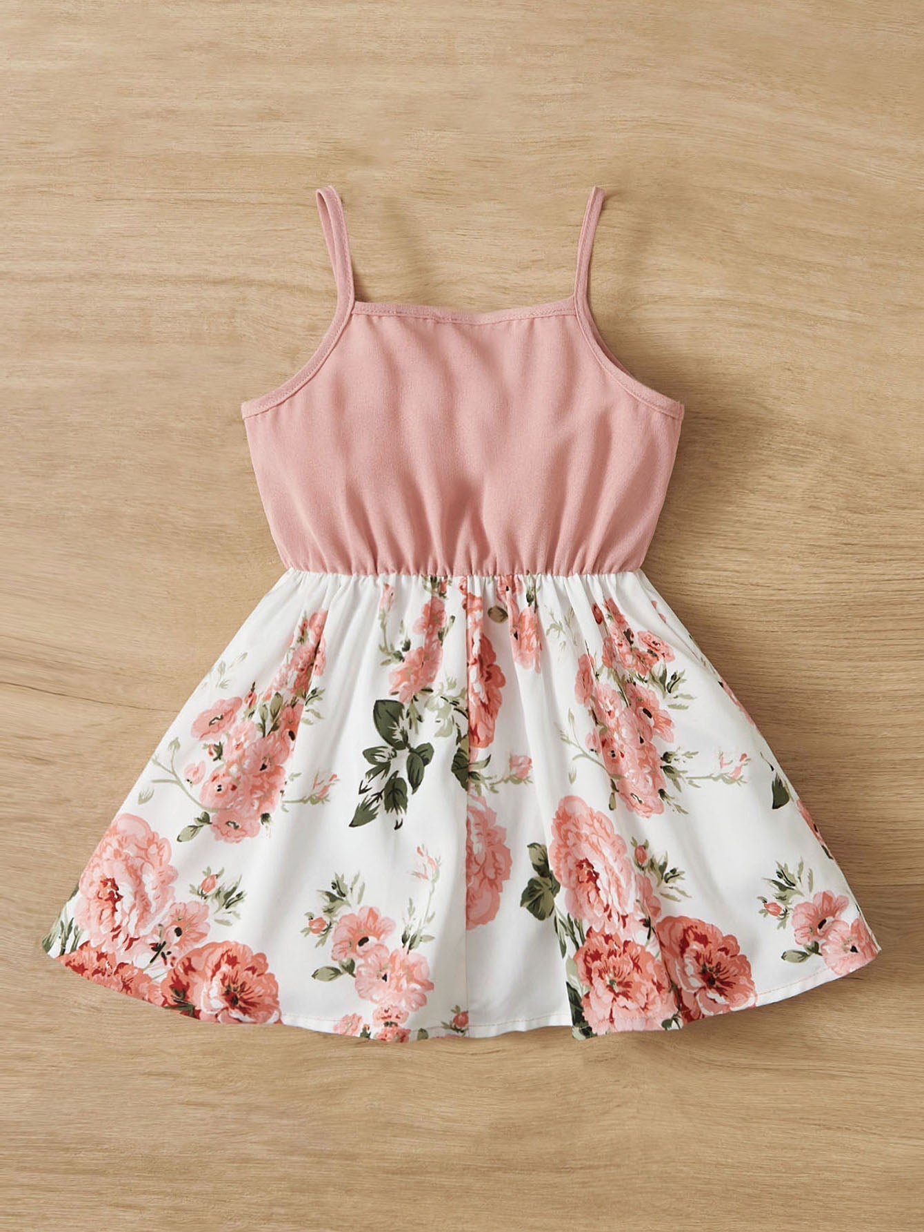 SHEIN Kids CHARMNG Young Girl Joint Vacation Flower Fabric Patchwork Pleated Hem Spaghetti Strap Sleeveless Knee-Length Dress