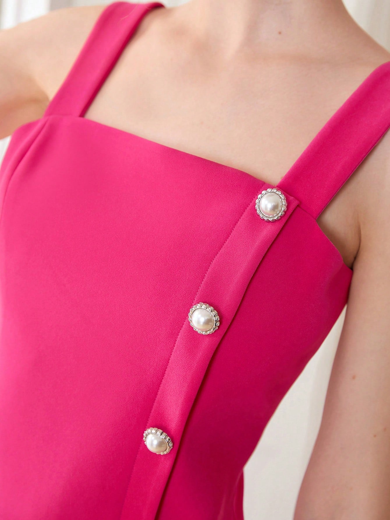 MOTF PREMIUM PEARL BUTTON TOP