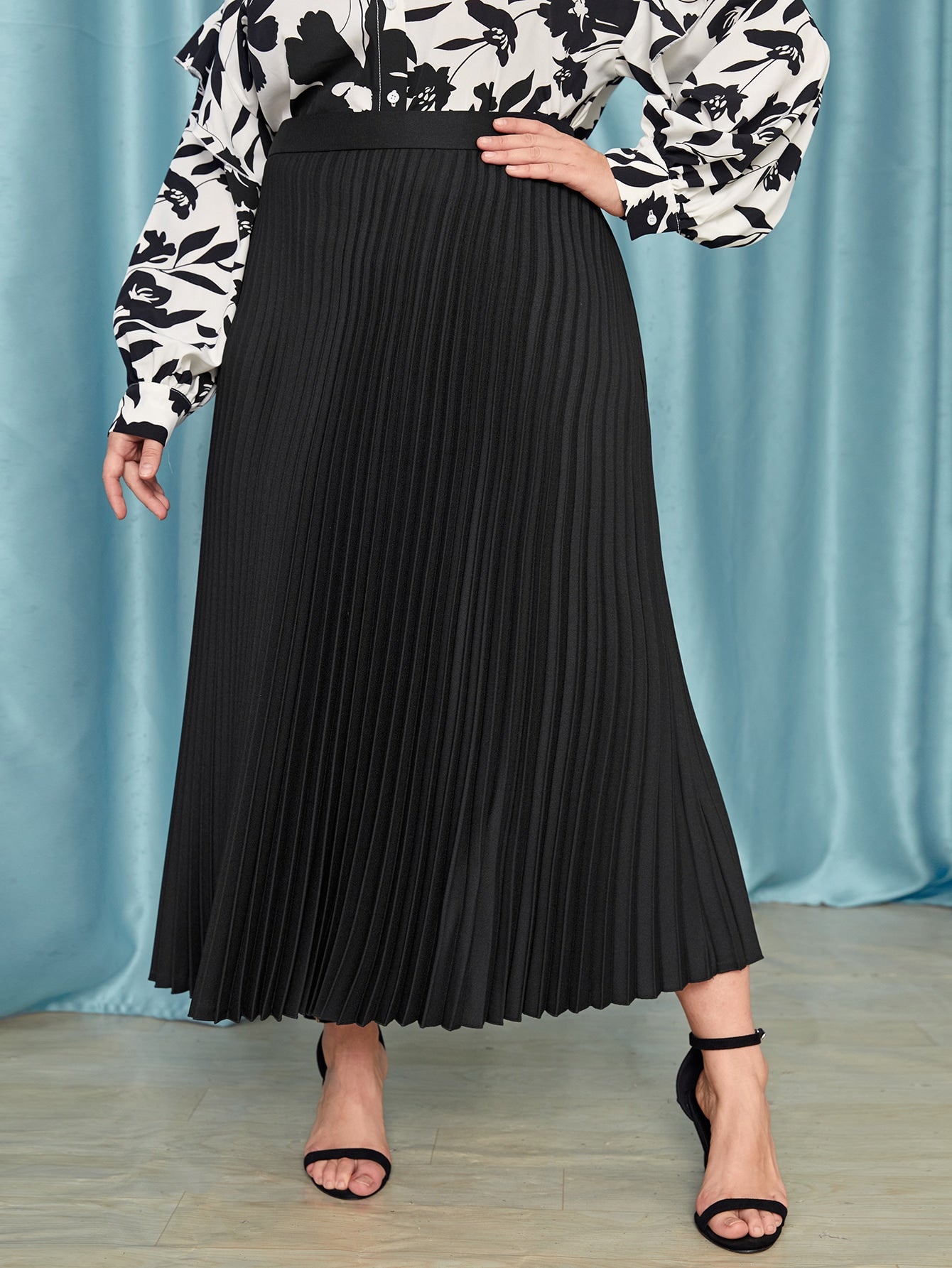 SHEIN Modely plus Zipper Side Pleated Skirt