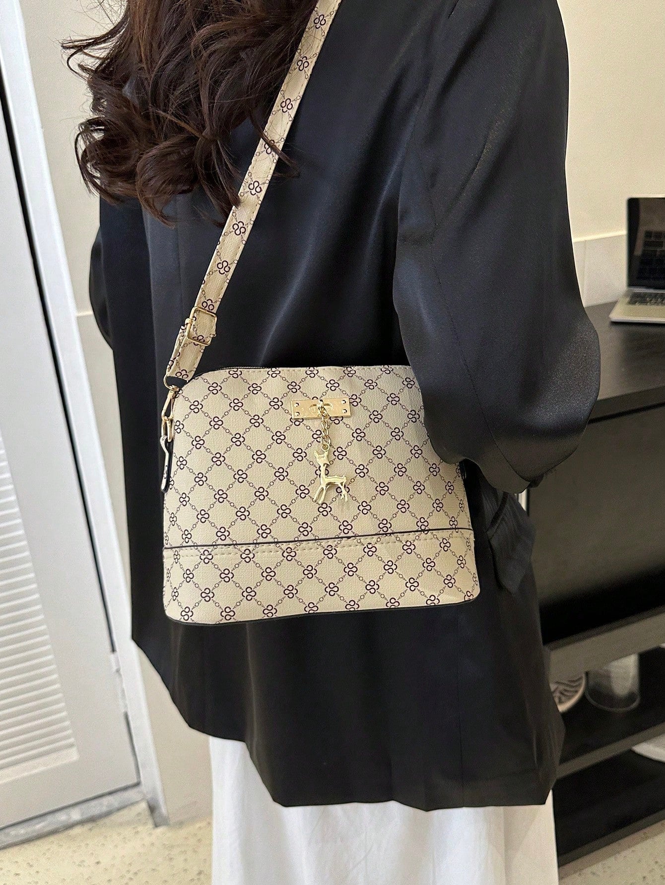 Small Dome Bag Elegant Geometric Pattern Deer Charm Zipper Adjustable Strap