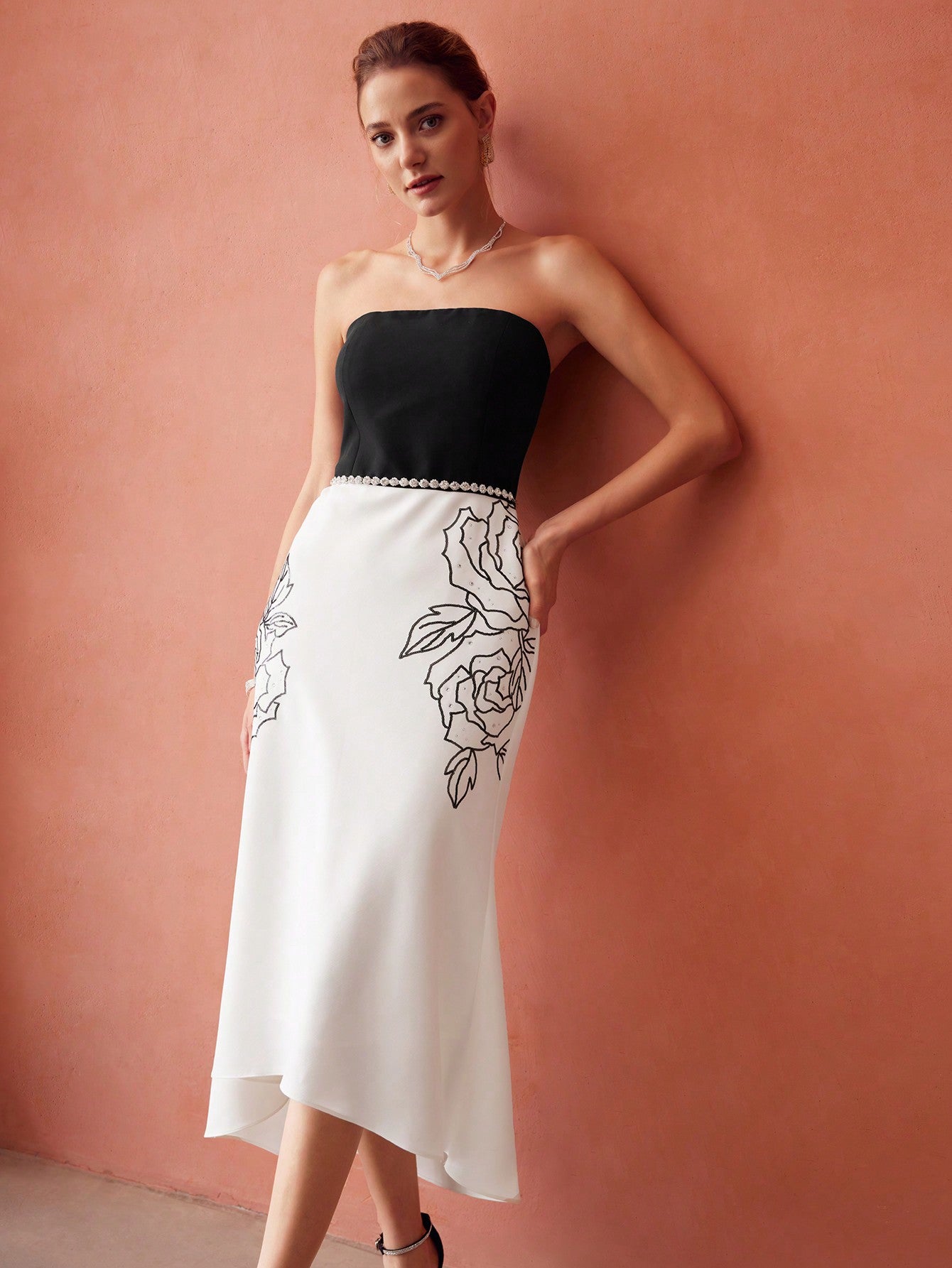 MOTF PREMIUM STRAPLESS FLORAL SEQUIN DRESS