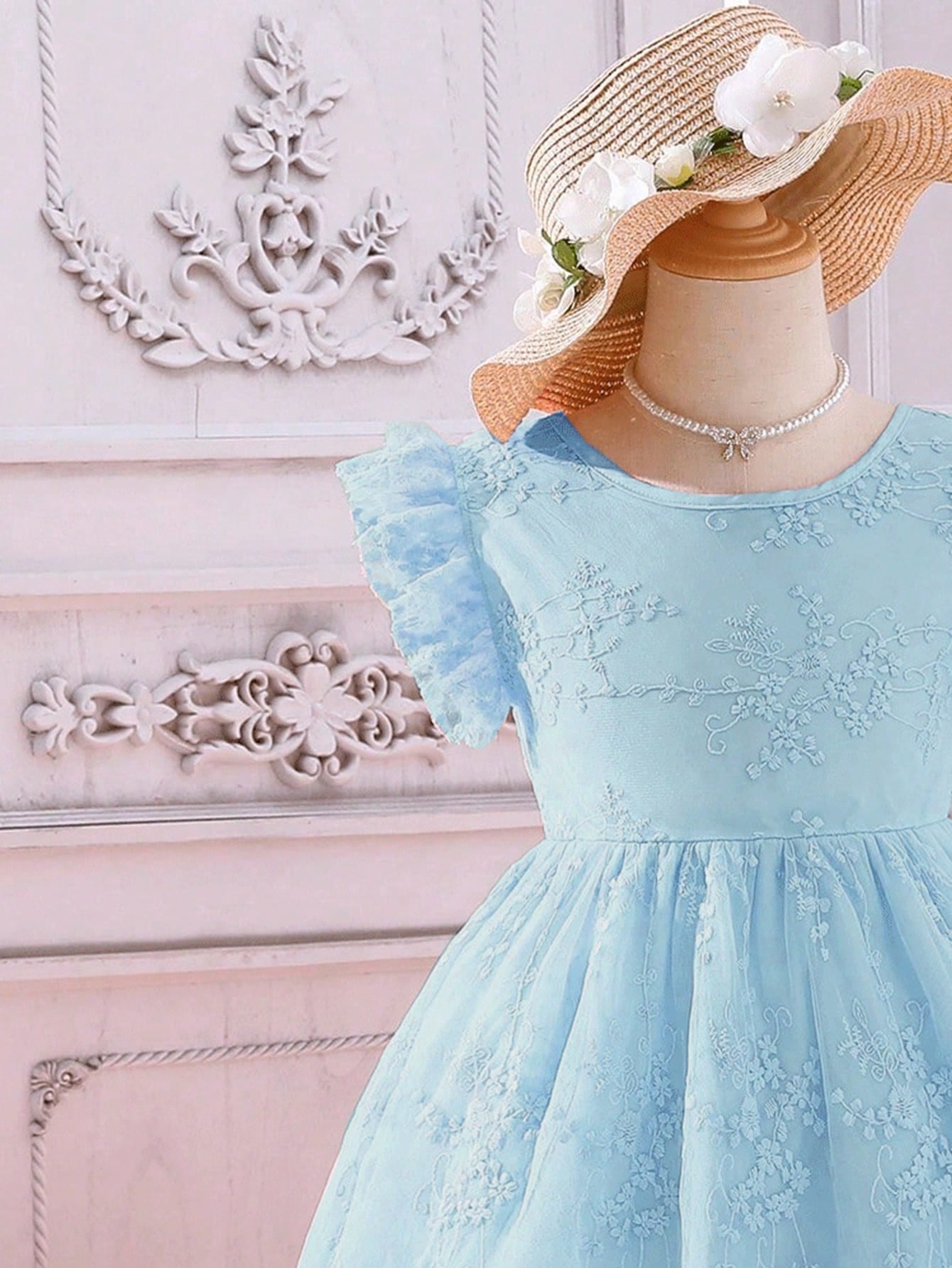SHEIN Kids CHARMNG Young Girl Solid Color Lace Flutter Sleeve Dress