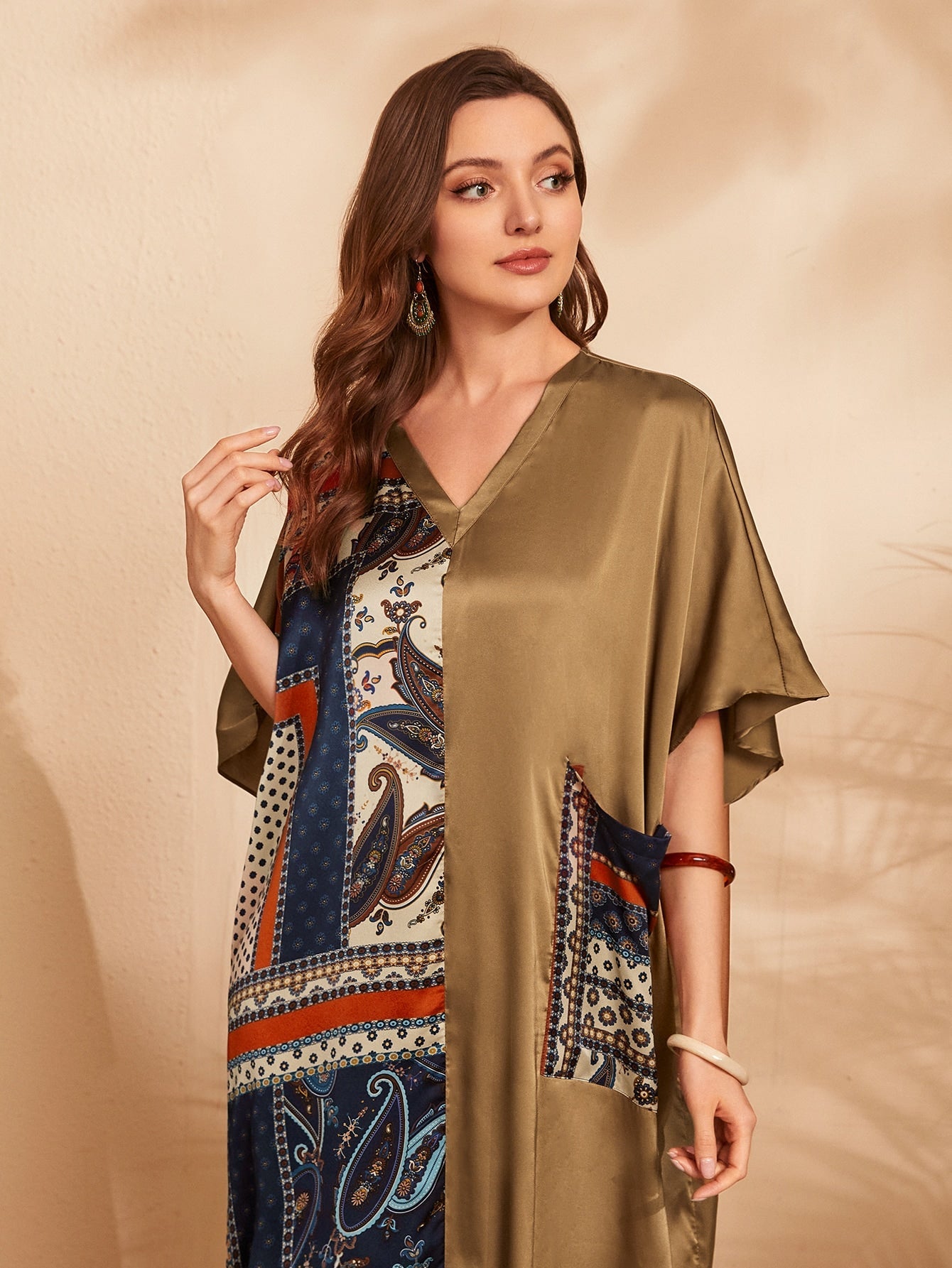 SHEIN Najma Batwing Sleeve Pocket Front Paisley Print Kaftan