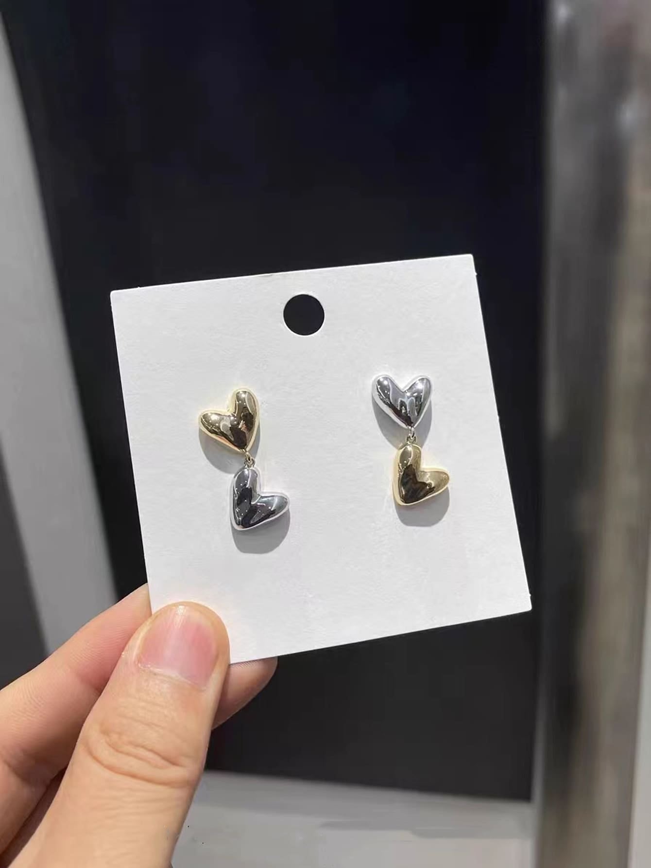 1Pair European & American Style Metallic Dangle Earrings in Gold Color & Silver Color Mix, Heart Shaped, Women'S Personalized Daily Accessories