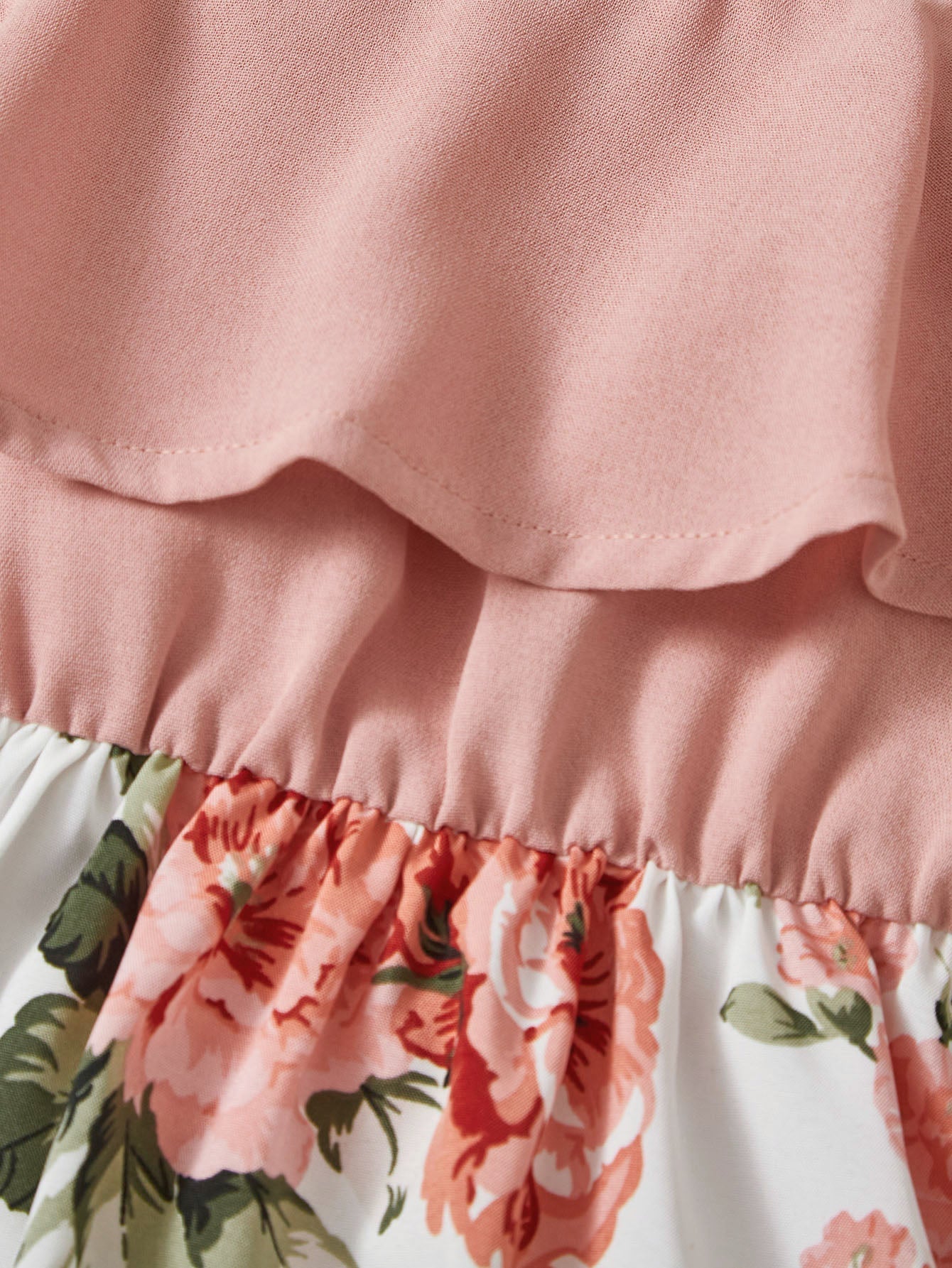 SHEIN Kids CHARMNG Young Girl Joint Vacation Flower Fabric Patchwork Pleated Hem Spaghetti Strap Sleeveless Knee-Length Dress