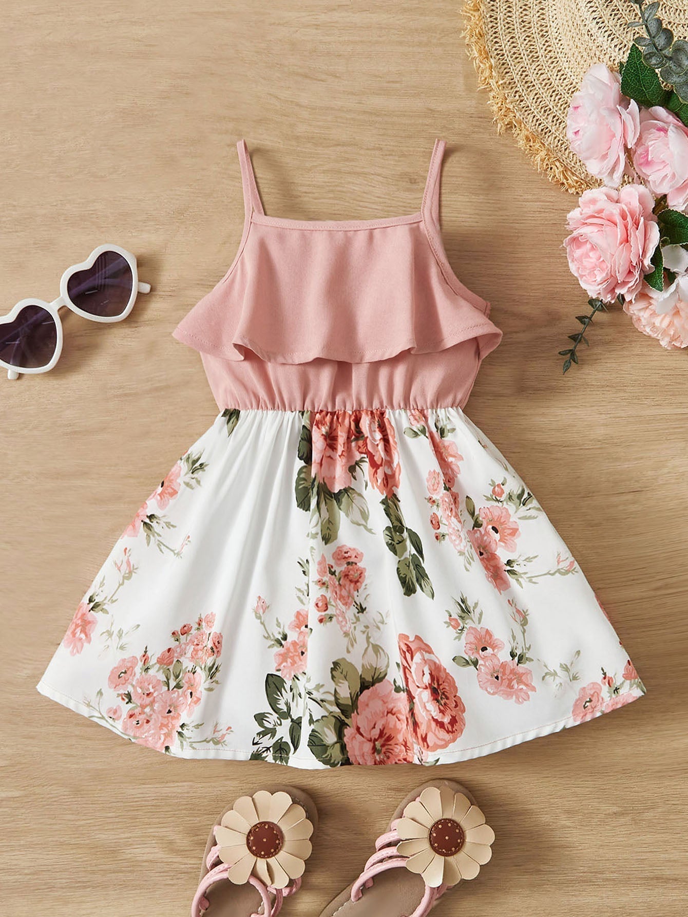 SHEIN Kids CHARMNG Young Girl Joint Vacation Flower Fabric Patchwork Pleated Hem Spaghetti Strap Sleeveless Knee-Length Dress