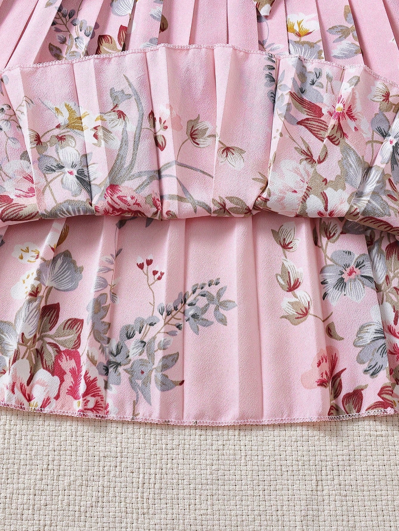 SHEIN Kids SUNSHNE Young Girl Pink Printed Bell Sleeve Pleated Princess Dress