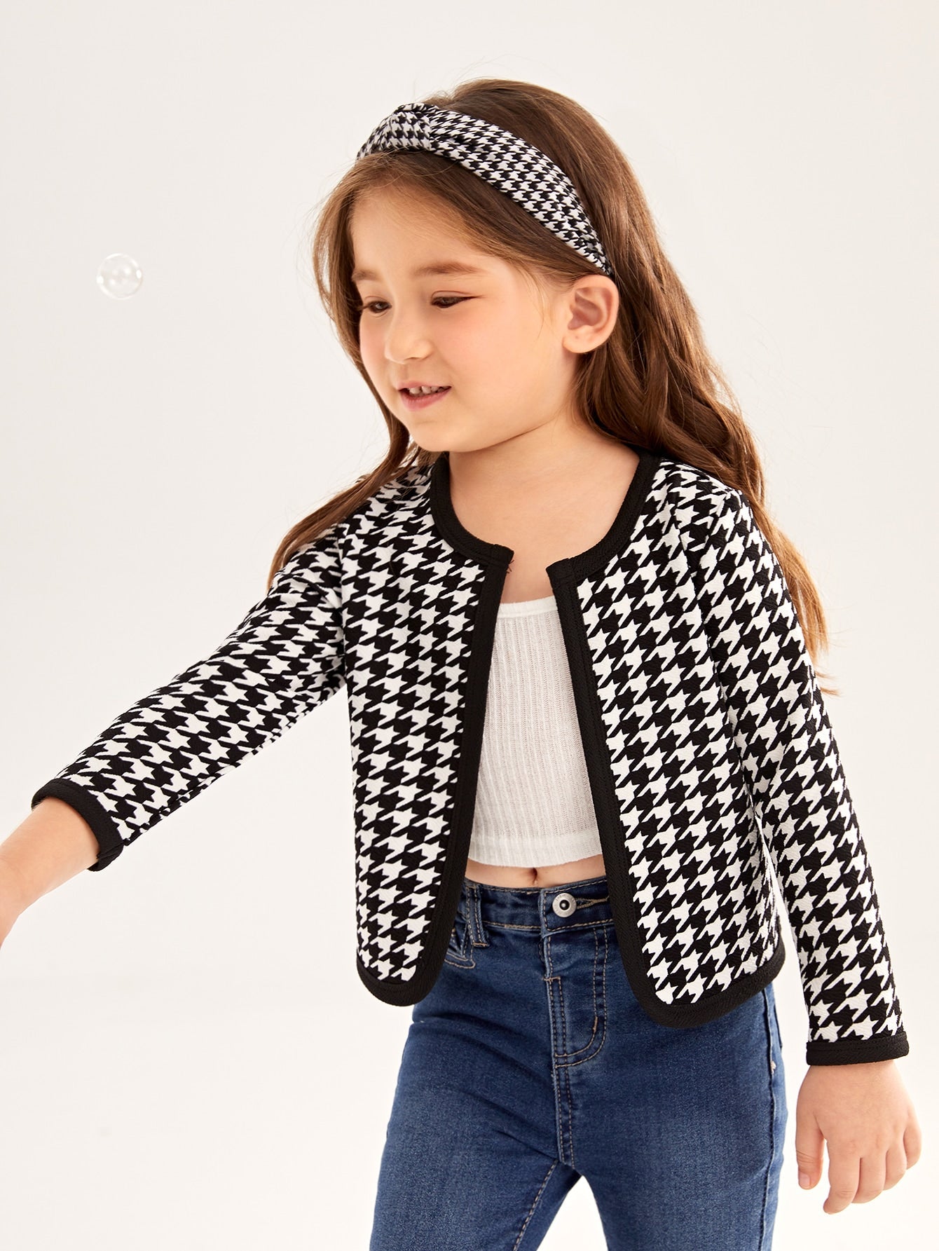 SHEIN Kids FANZEY Young Girl Houndstooth Print Contrast Binding Open Front Jacket