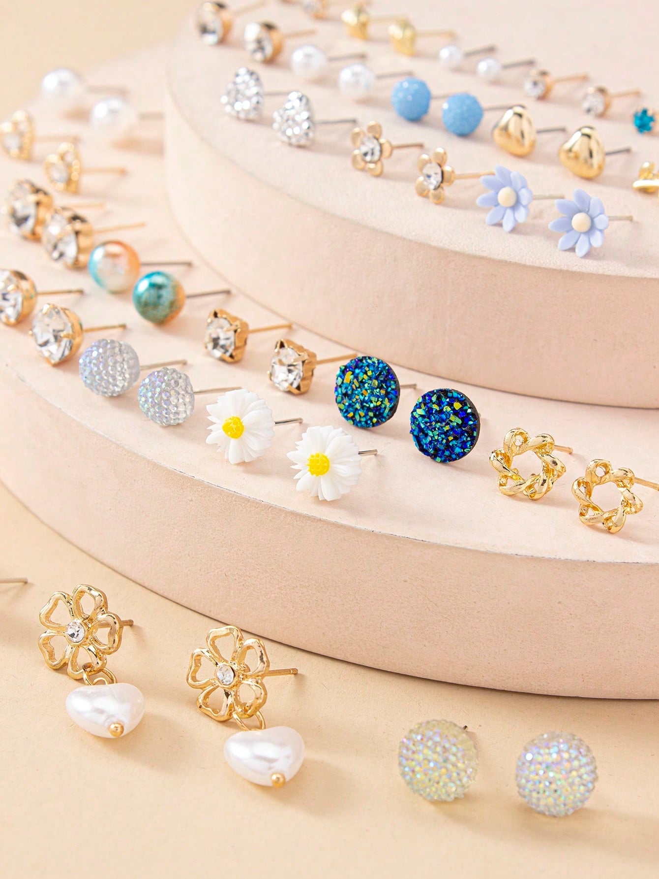 30Pairs/Set Women'S Delicate Metallic Earrings Set with Small Conch Shell, Pearls & Hearts Design