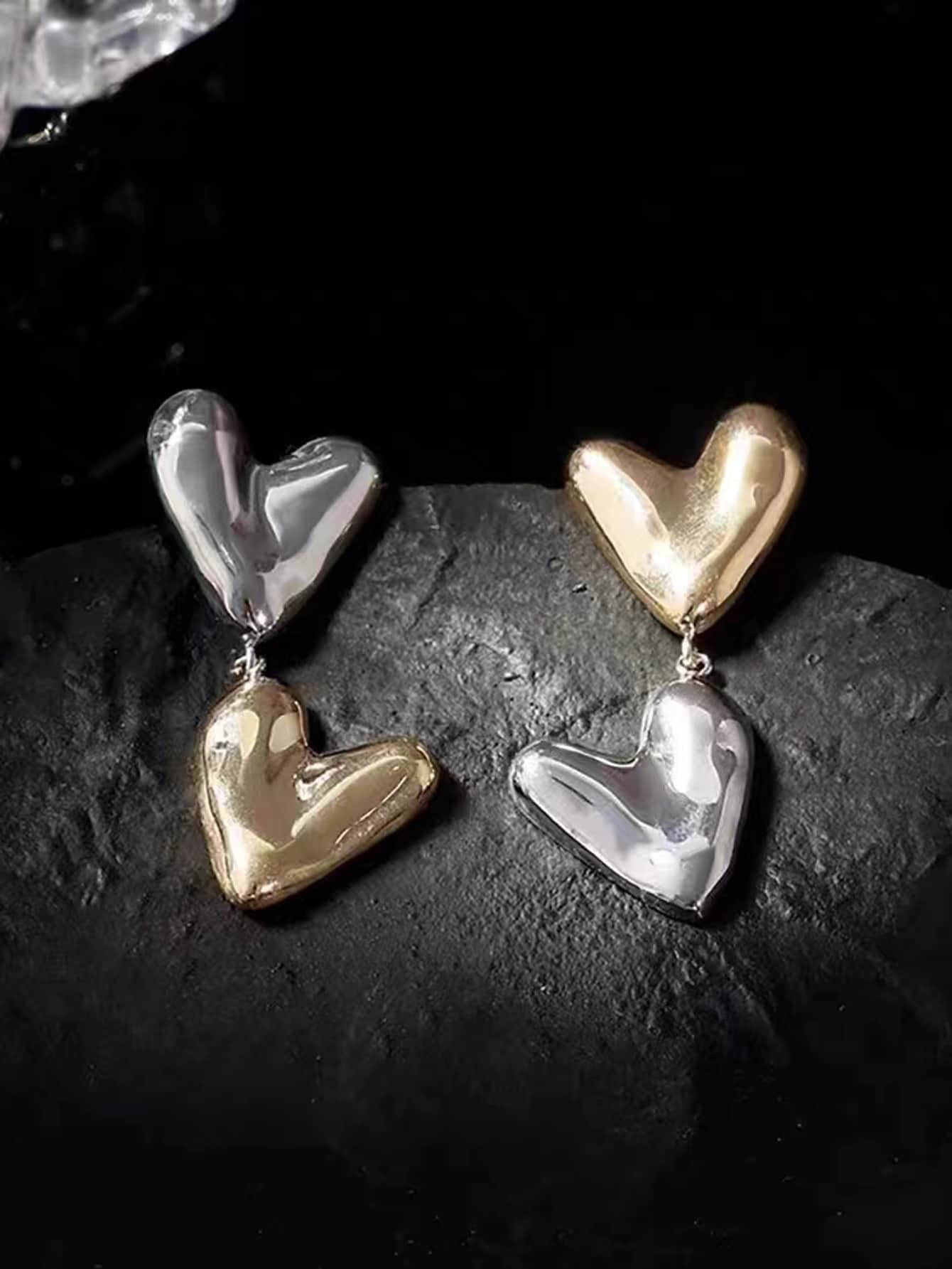 1Pair European & American Style Metallic Dangle Earrings in Gold Color & Silver Color Mix, Heart Shaped, Women'S Personalized Daily Accessories