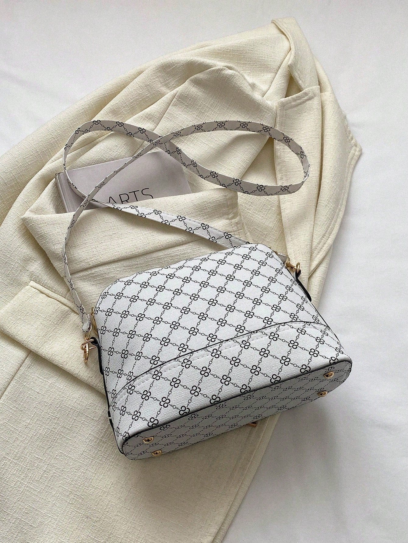 Small Dome Bag Elegant Geometric Pattern Deer Charm Zipper PU
