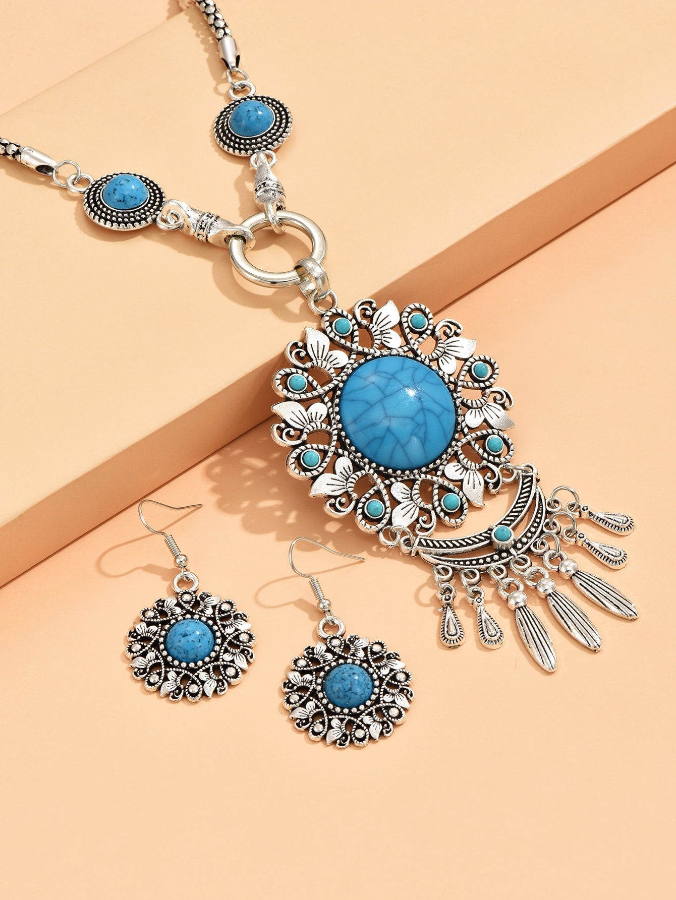 1Set Retro Bohemian Style Turquoise Inlay Flower Pendant Long Tassel Earrings Necklace Set