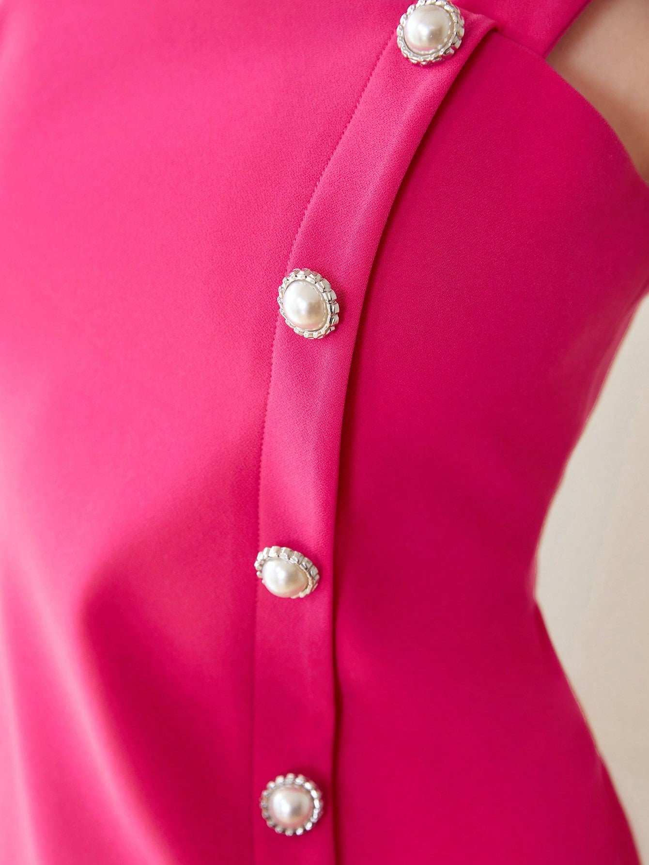 MOTF PREMIUM PEARL BUTTON TOP