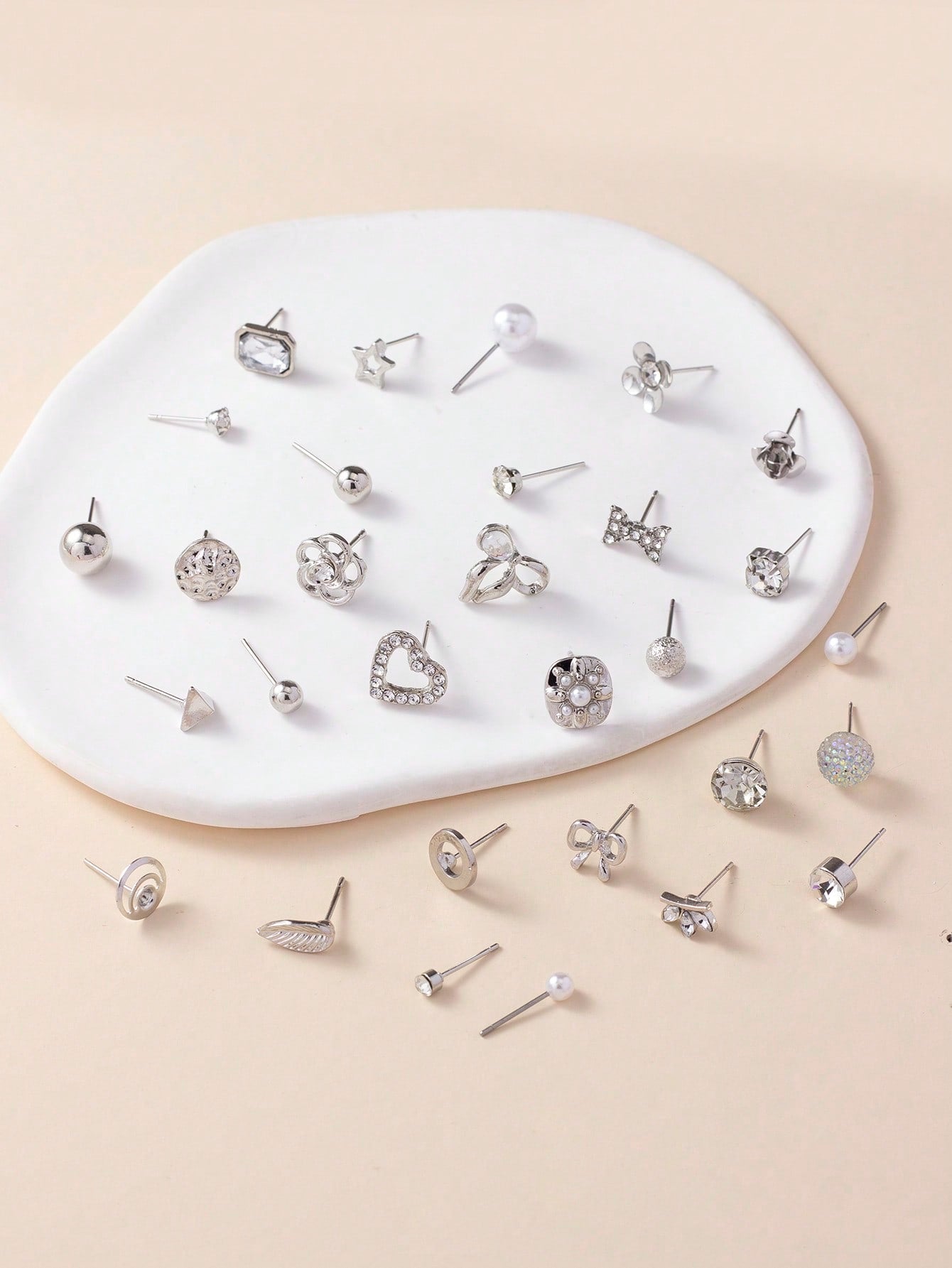 30Pairs/Set Fashion Zinc Alloy Rhinestone Heart & Faux Pearl Stud Earrings for Women for Ear Decoration