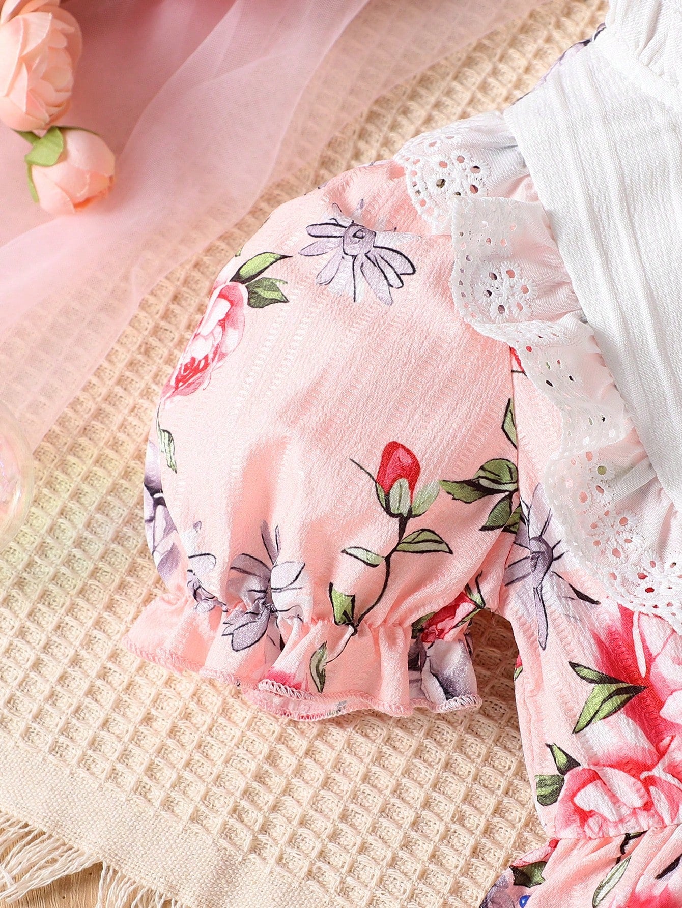 SHEIN Kids Nujoom Toddler Girls' Vintage Floral Palace Style Puffy Princess Dress with Puff Sleeves
