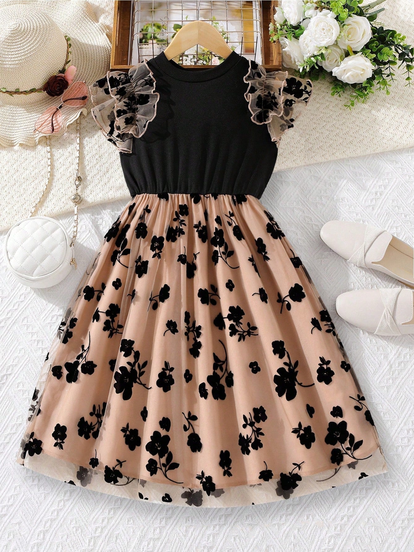 SHEIN Kids EVRYDAY Tween Girl Floral Print Contrast Mesh Ruffle Trim Dress