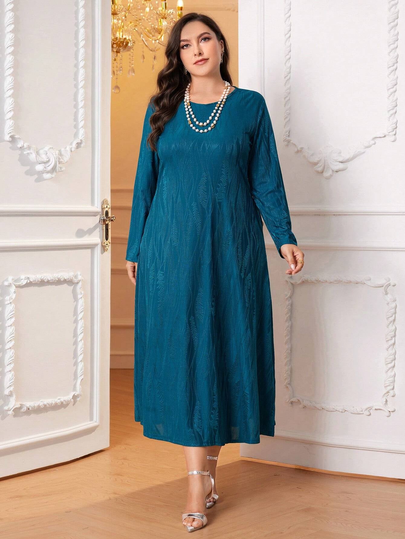 Mulvari plus Solid round Neck Dress