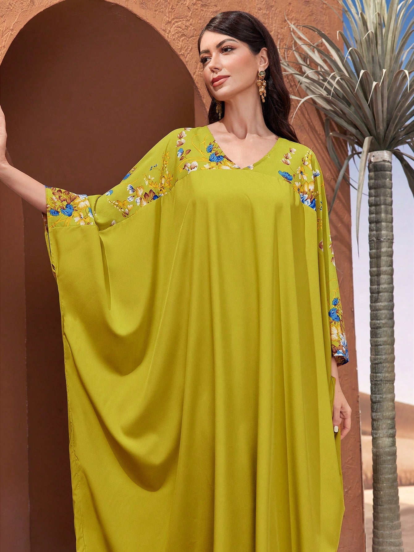 Najma Batwing Sleeve Dress with Plant Pattern Print