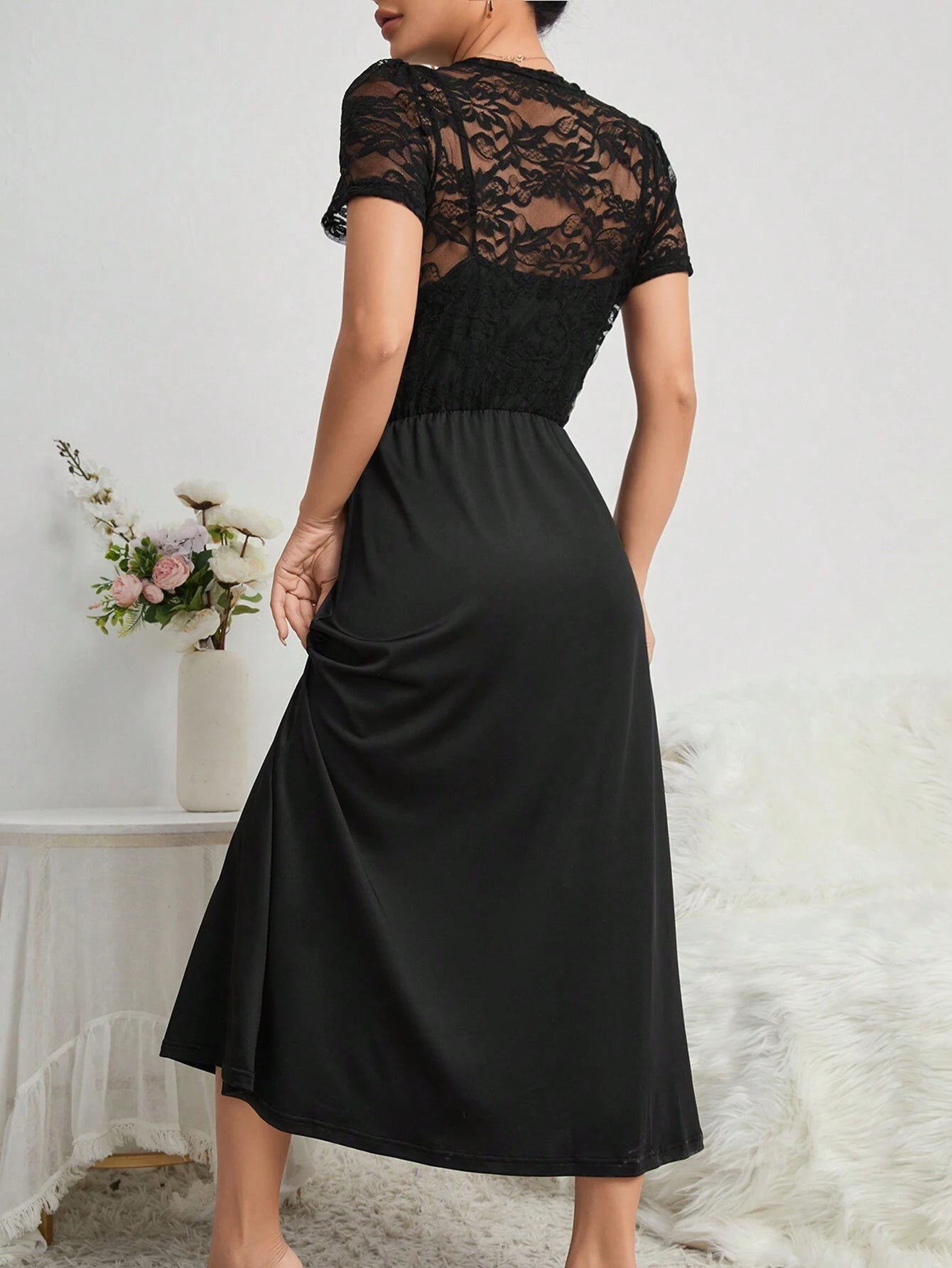 Women'S Black Lace Panel Short Sleeve Sleep Dress