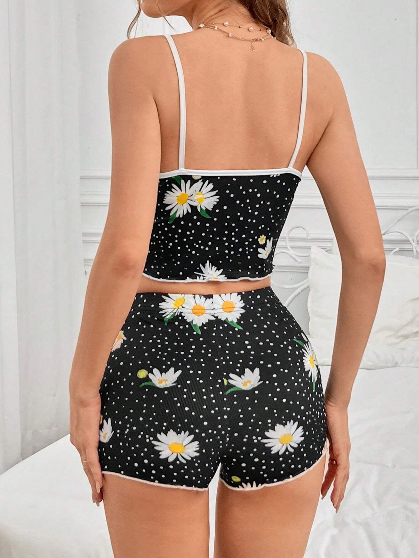 Ladies' Chamomile & Polka Dot Patterned Pajama Set
