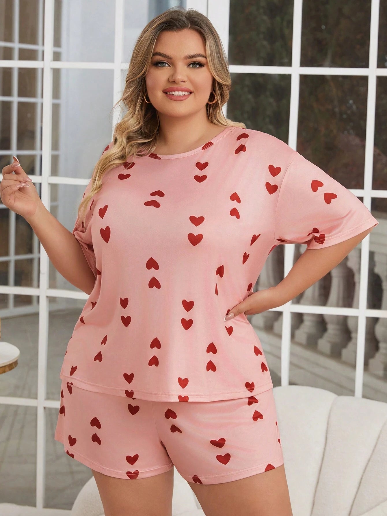 Plus Size Women'S Pink Heart Print Short Sleeve T-Shirt and Shorts Set