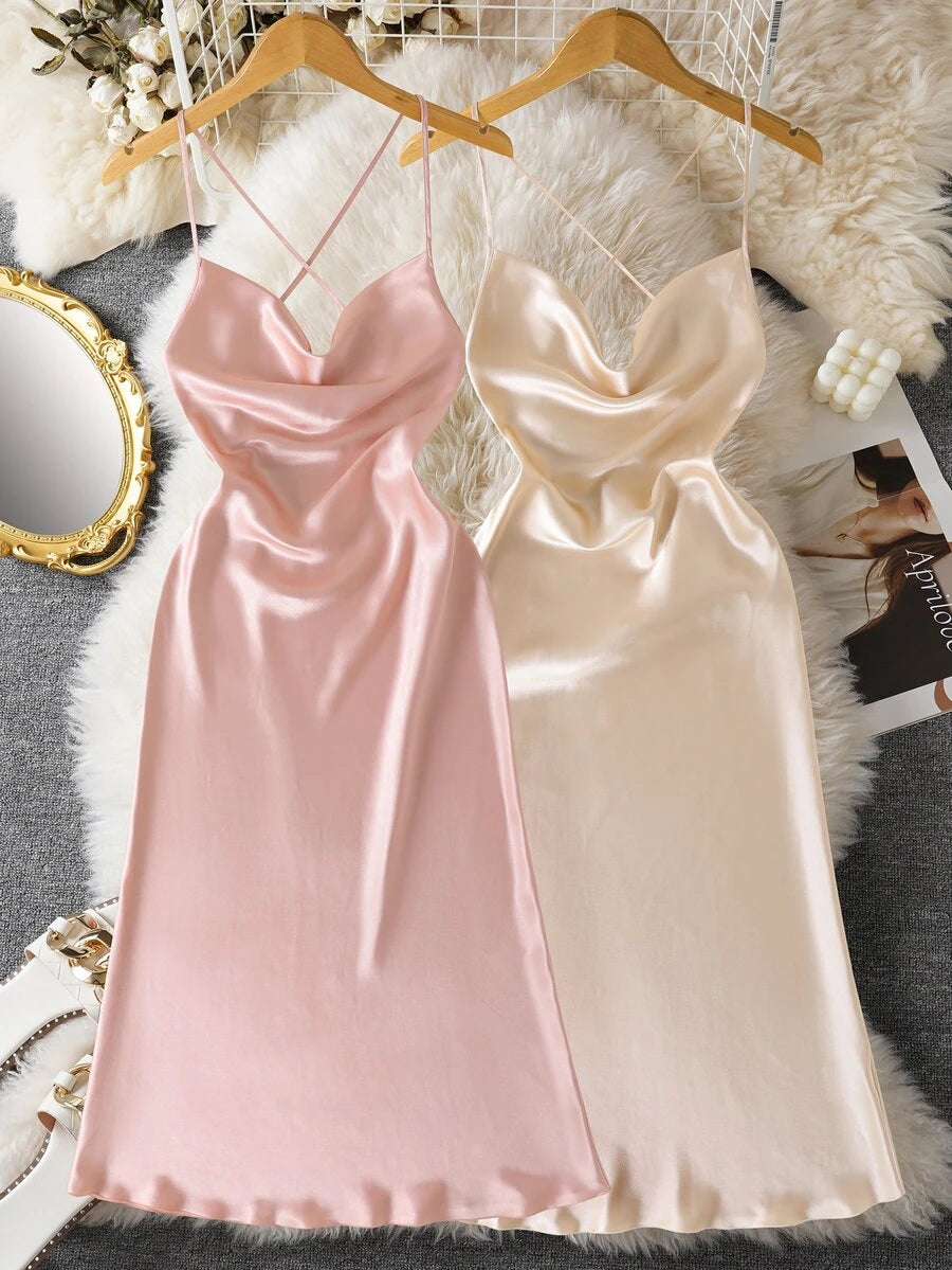 SHEIN Snug Zone طقم فستان نوم قطعتين من الساتان والدانتيل
