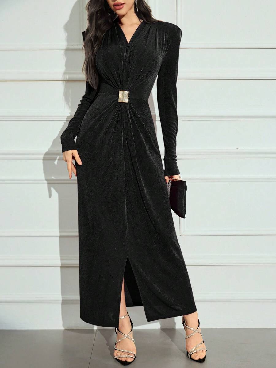 SHEIN Modelyn فستان سهرة اسود بأكمام طويلة وطيّات