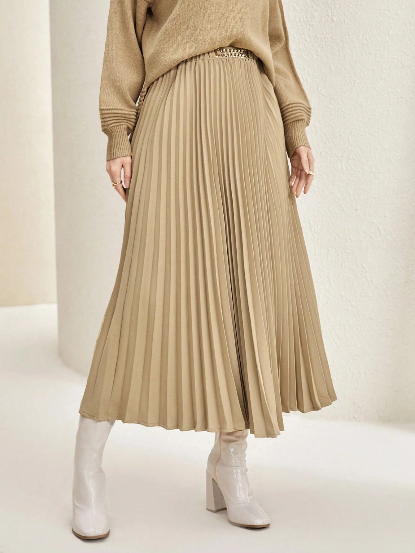 Modely Solid Pleated Longline Skirt